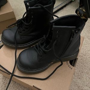 Toddler Dr Martens boots